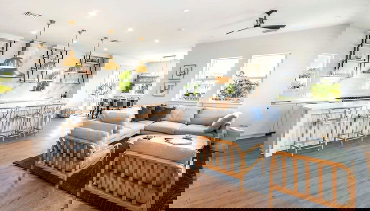 Foto 1 - New Altair House by Brightwild Pool Pets