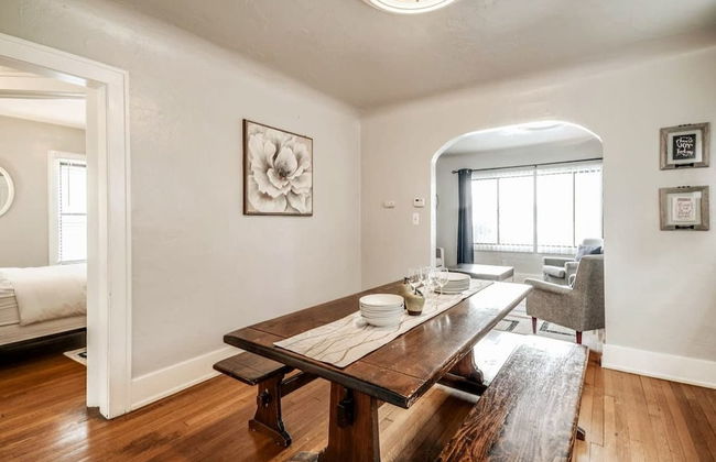 Shiny and Comfortable Oakland House 3 car Driveway - Foto 6