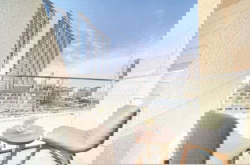 Foto 11 - Spacious Azizi Riviera Studio