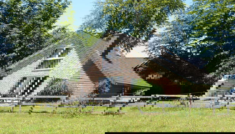 Foto 1 - Picture-perfect Holiday Home in Sourbrodt With Garden, BBQ