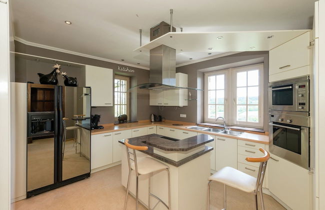 Live Your Dream at This Castle in the City of Spa - Foto 14