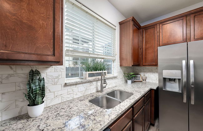 Upstay - East Austin Family Home - 5min From DT - Foto 30
