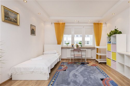 Photo 2 - Gdynia Świętojańska Apartment by Renters