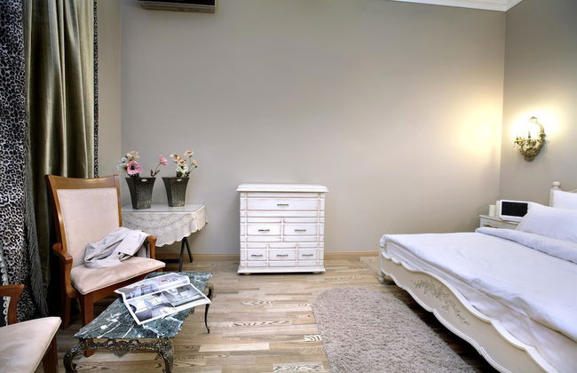 Theatre Boutique Aparthotel - Photo 17