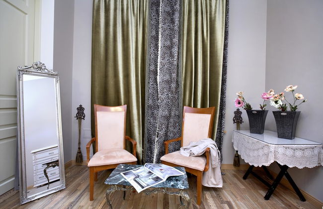 Theatre Boutique Aparthotel - Photo 22