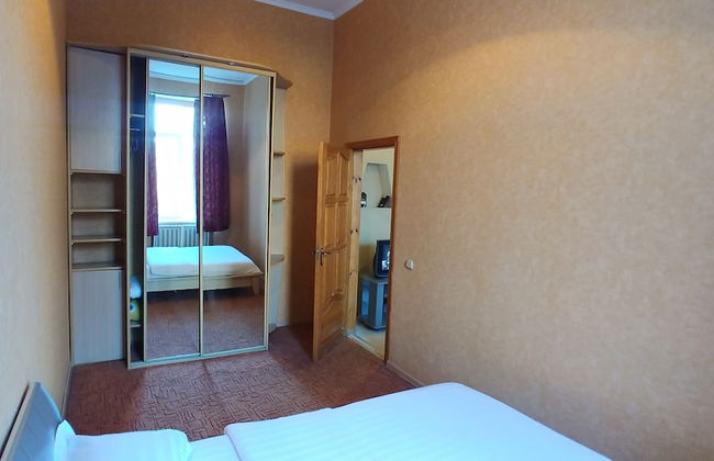 Kyiv Apartments - Photo 35