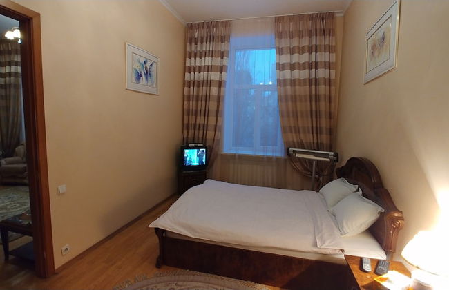 Kyiv Apartments - Photo 25