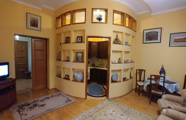 Kyiv Apartments - Photo 16