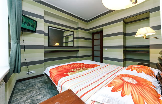 Kyiv Apartments - Photo 8