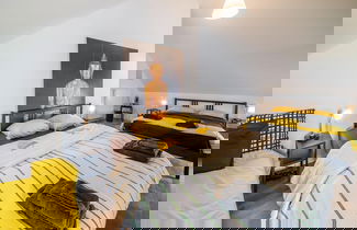 Foto 2 - Cozy Holiday Home in La Reid With a Whirlpool