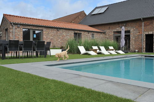 Photo 14 - Countryside Cottage With Shared Pool