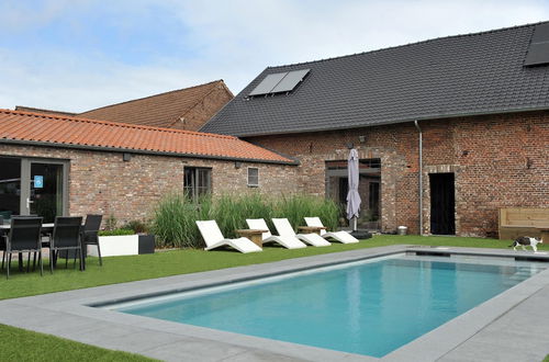 Foto 15 - Countryside Cottage in Vlaanderen With Shared Pool