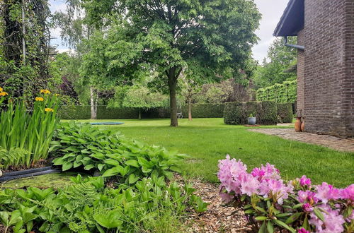 Foto 41 - Scenic Holiay Home in Merksplas With Garden