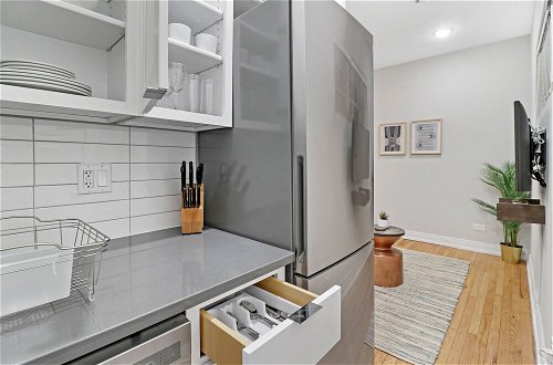 Foto 4 - Remodeled Studio Apt in East Lakeview