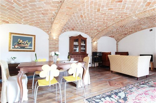 Foto 28 - Attractive Holiday Home in Brozolo With Private Pool