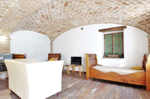 Photo 13 - Attractive Holiday Home in Brozolo With Private Pool