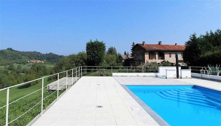 Foto 1 - Attractive Holiday Home in Brozolo With Private Pool