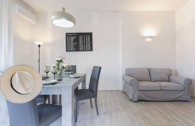 Contemporary Apartment in Sturla by Wonderful Italy - Photo 3