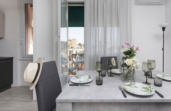 Contemporary Apartment in Sturla by Wonderful Italy - Photo 4