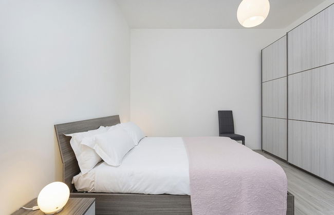 Contemporary Apartment in Sturla by Wonderful Italy - Photo 10