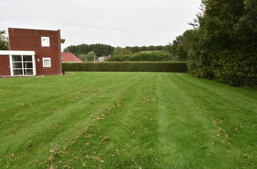 Photo 22 - Cosy Holiday Home in Zeewolde With Shared Pool