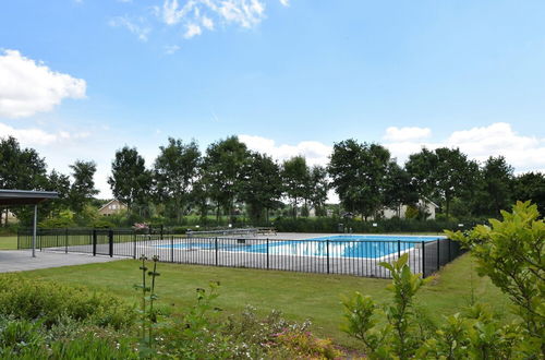 Photo 14 - Cosy Holiday Home in Zeewolde With Shared Pool