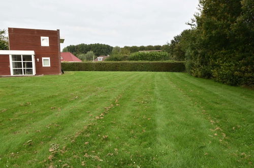 Photo 14 - Cosy Holiday Home in Zeewolde With Shared Pool