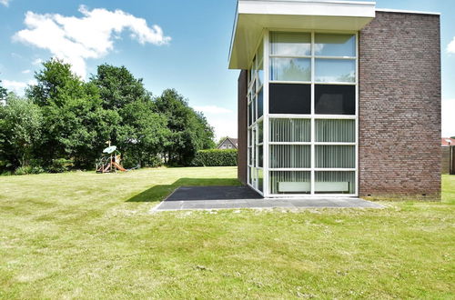 Photo 11 - Cosy Holiday Home in Zeewolde With Shared Pool