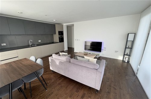 Foto 3 - Immaculate 2bed Apartment in London - City Views