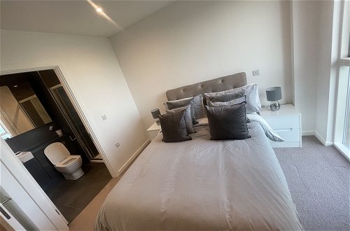 Foto 11 - Immaculate 2bed Apartment in London - City Views