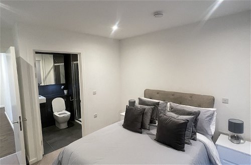 Foto 7 - Immaculate 2bed Apartment in London - City Views
