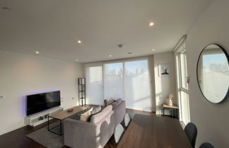 Foto 1 - Immaculate 2bed Apartment in London - City Views