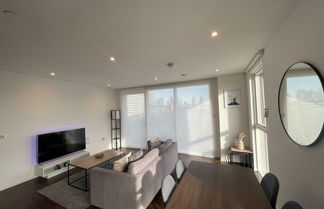 Photo 1 - Immaculate 2bed Apartment in London - City Views