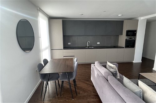 Photo 29 - Immaculate 2bed Apartment in London - City Views
