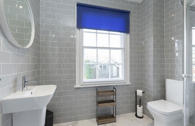Elliot Oliver - Stunning 6 Bedroom Regency House With Parking - Foto 26