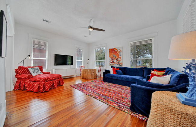 The Bikini Bungalow - Photo 11