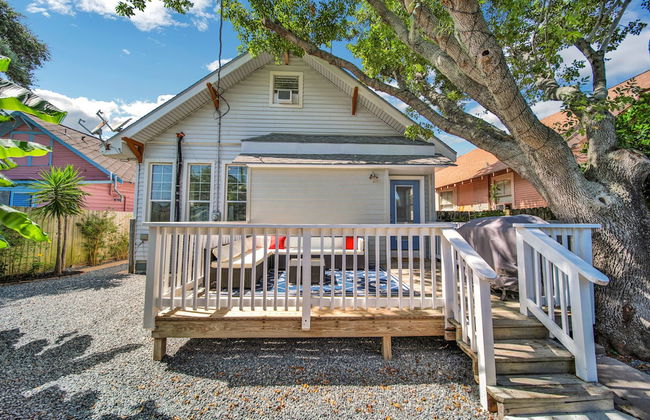 The Bikini Bungalow - Photo 26