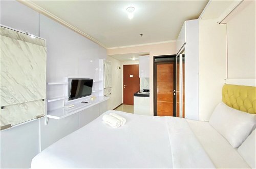 Photo 2 - Best Location Studio Room At Gateway Pasteur Apartment