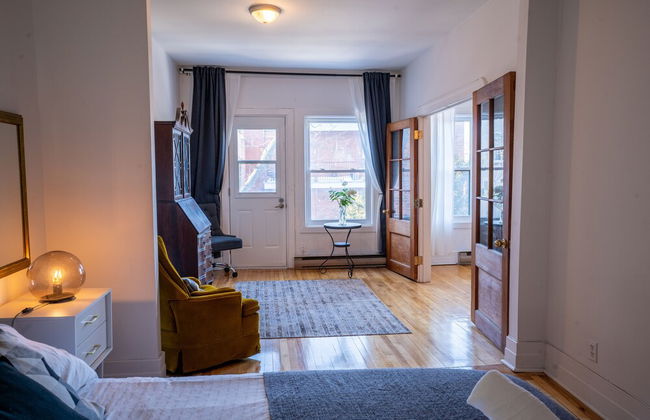 Stunning 2 Bedroom Apt! 3mins Walk From CDN Metro - Foto 2