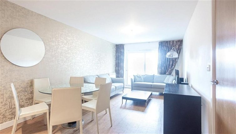 Foto 1 - Excellent 2-bed Apartment in Colindale, London