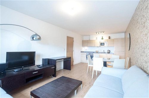 Foto 6 - Excellent 2-bed Apartment in Colindale, London