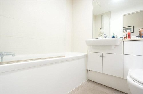 Foto 8 - Excellent 2-bed Apartment in Colindale, London