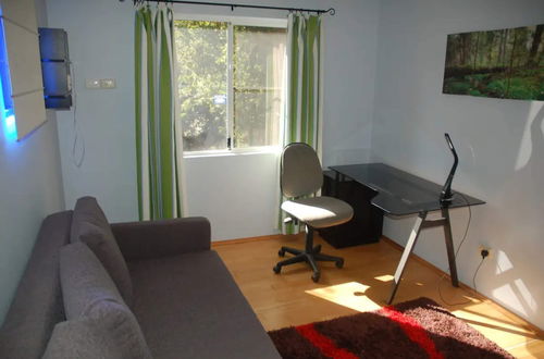 Photo 16 - Homely 2 Bedroom Apartment in Maylands