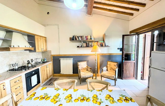 Apt 6 - Magical Grounds With Pool Jacuzzi Sleeps 4 - Photo 22