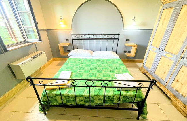 Apt 6 - Magical Grounds With Pool Jacuzzi Sleeps 4 - Photo 18