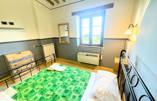 Apt 6 - Magical Grounds With Pool Jacuzzi Sleeps 4 - Photo 17