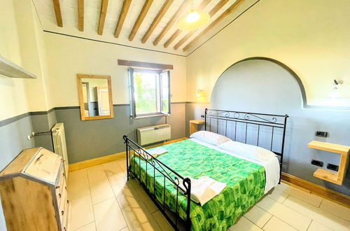 Photo 17 - Apt 6 - Enjoy a Relaxing Time in a Romantic Setting, 0.7 Kms/spoleto Centre