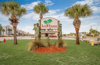 Photo 3 - Splendid Condo Walk to Beach Outdoor Pool