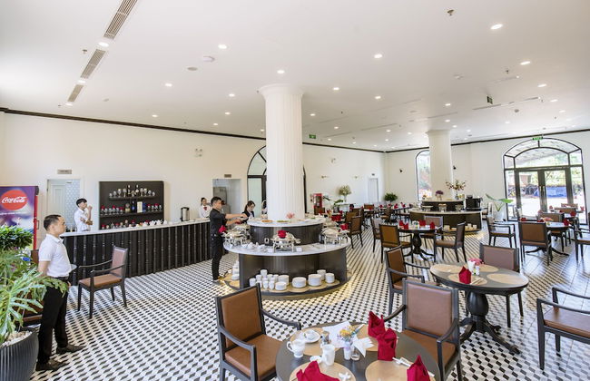 ROBIN HOTEL - Photo 33