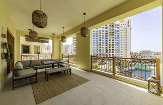 Foto 1 - Exclusive Apt w Seafront Views Over Palm Jumeirah